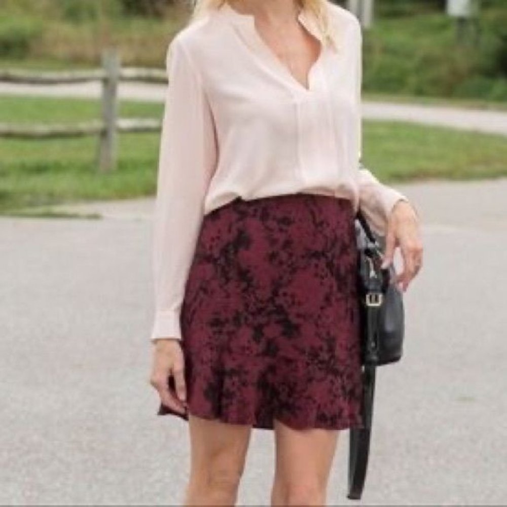 Banana Republic Marble Print Ruffle Hem Mini Skirt Burgundy Black Size 2